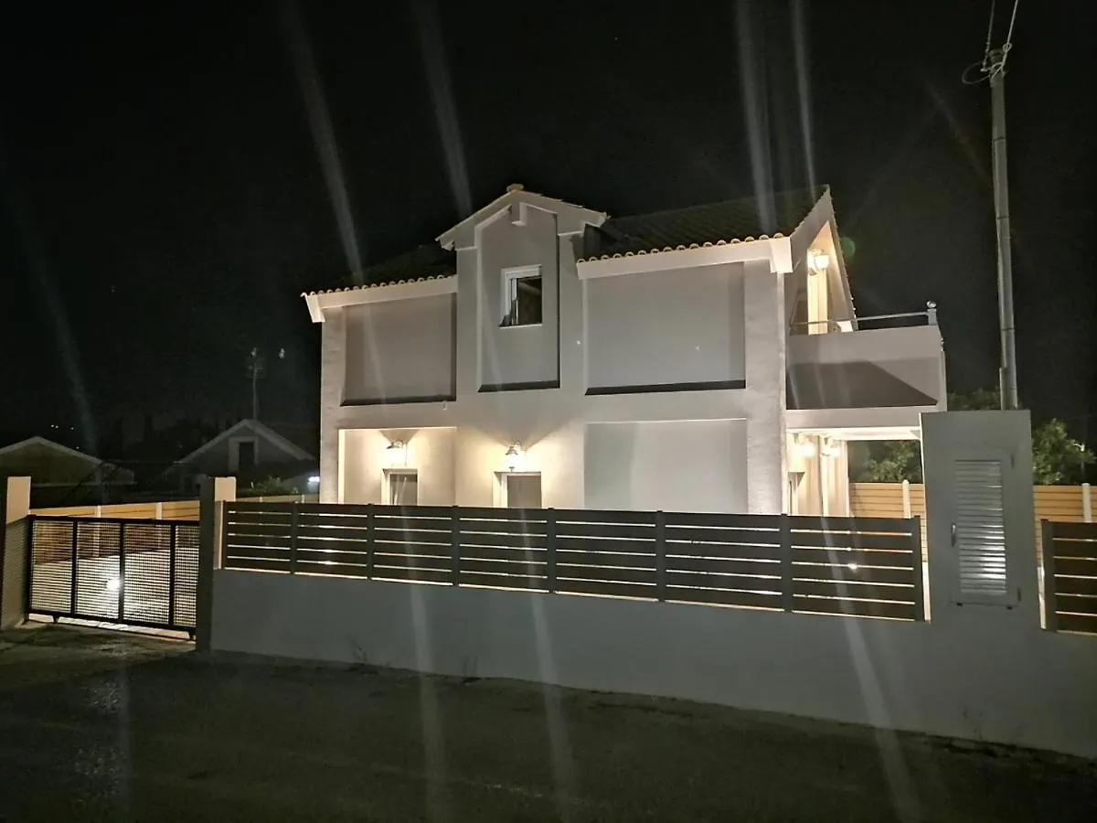 Dianthos Villa Песада